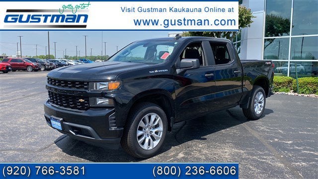 2020 Chevrolet Silverado 1500 Custom in Black — front three-quarter view