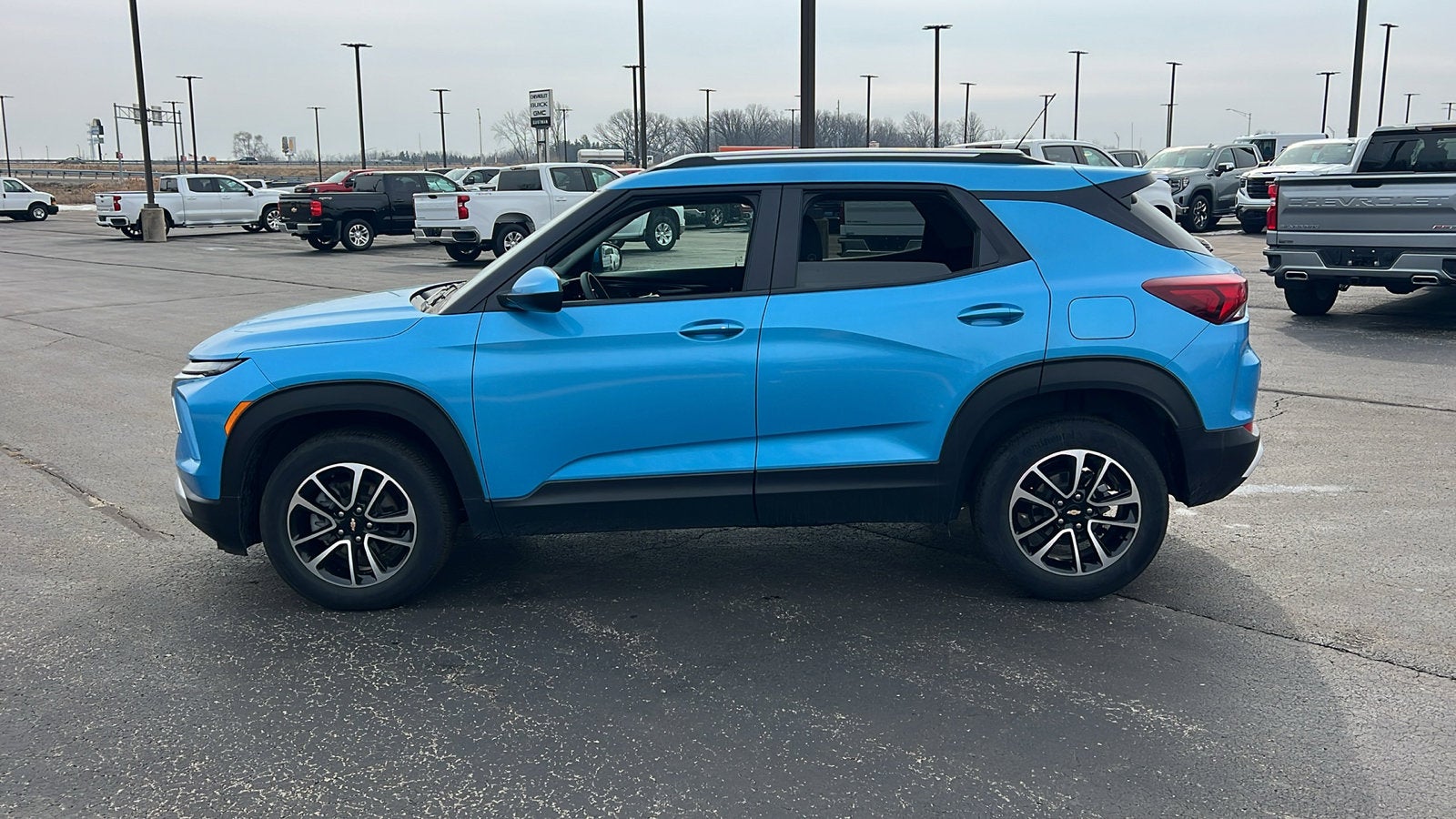 2025 Chevrolet Trailblazer — side profile view